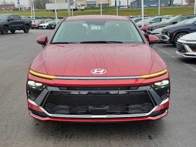 2026 Hyundai Sonata SEL Sport photo 2