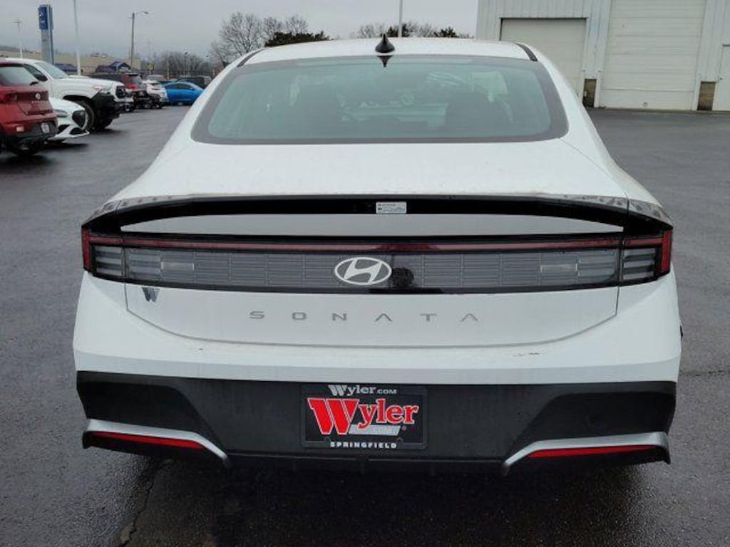 New 2026 Hyundai Sonata SE Sedan