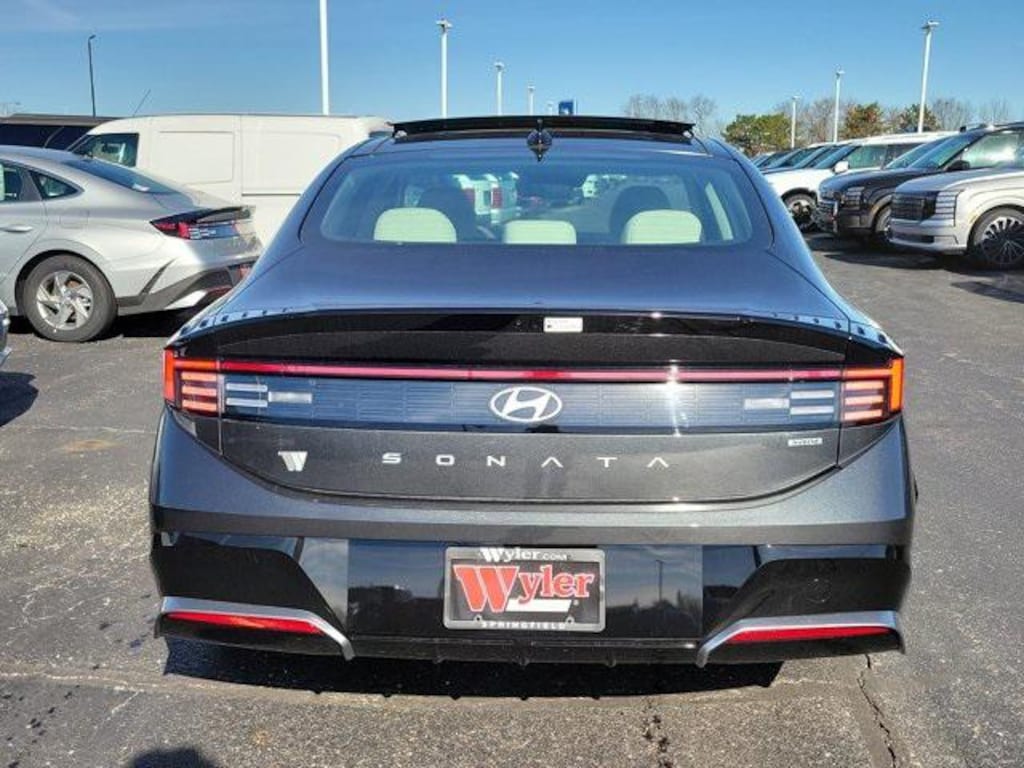 New 2026 Hyundai Sonata Hybrid SEL Sedan