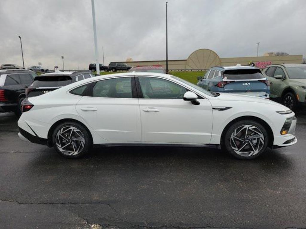 New 2026 Hyundai Sonata SEL Sport Sedan
