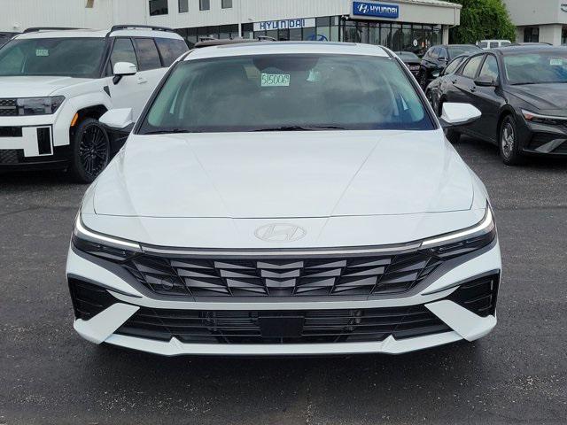 2025 Hyundai Elantra Hybrid Limited photo 2
