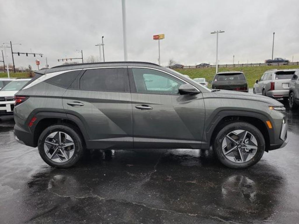 New 2026 Hyundai Tucson Hybrid SEL SUV