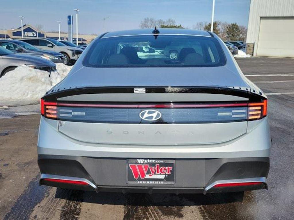 New 2026 Hyundai Sonata SE Sedan
