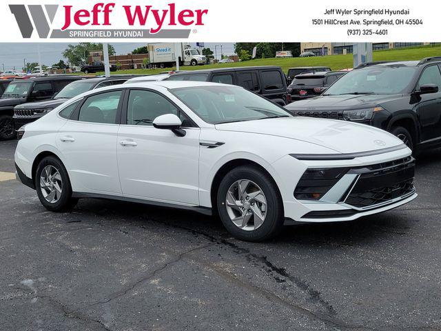 2026 Hyundai Sonata SE's photo