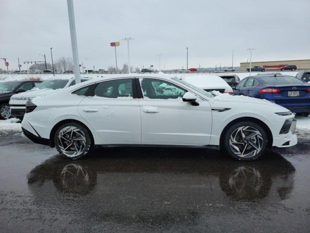 New 2026 Hyundai Sonata SEL Sport Sedan