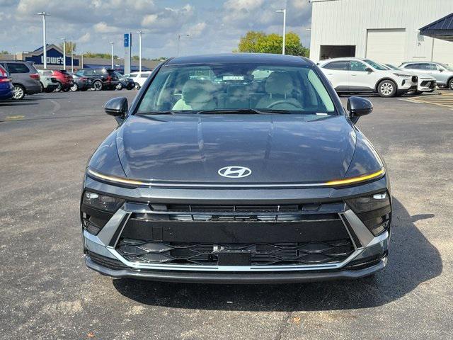 2026 Hyundai Sonata SEL Sport photo 2