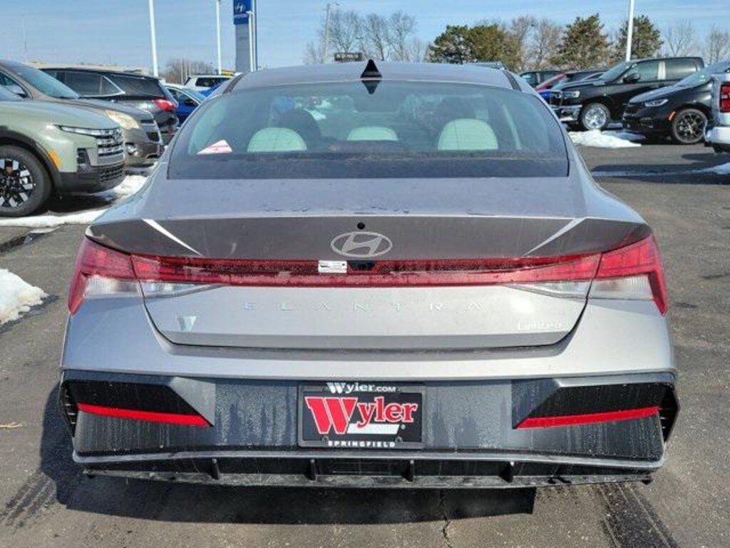 New 2026 Hyundai Elantra Limited Sedan