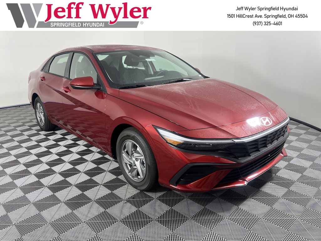 New 2025 Hyundai Elantra SE Sedan