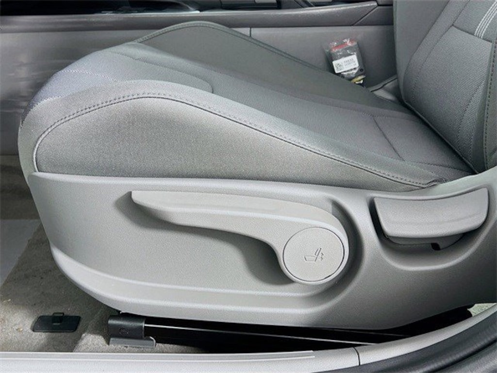 New 2025 Hyundai Elantra SE Sedan