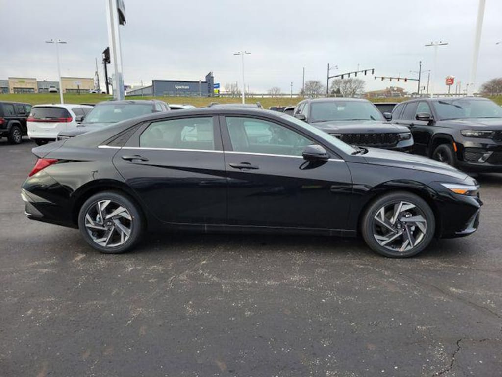 New 2026 Hyundai Elantra Limited Sedan