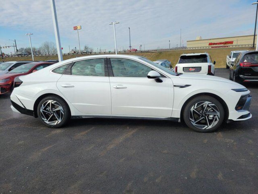 New 2026 Hyundai Sonata SEL Sport Sedan