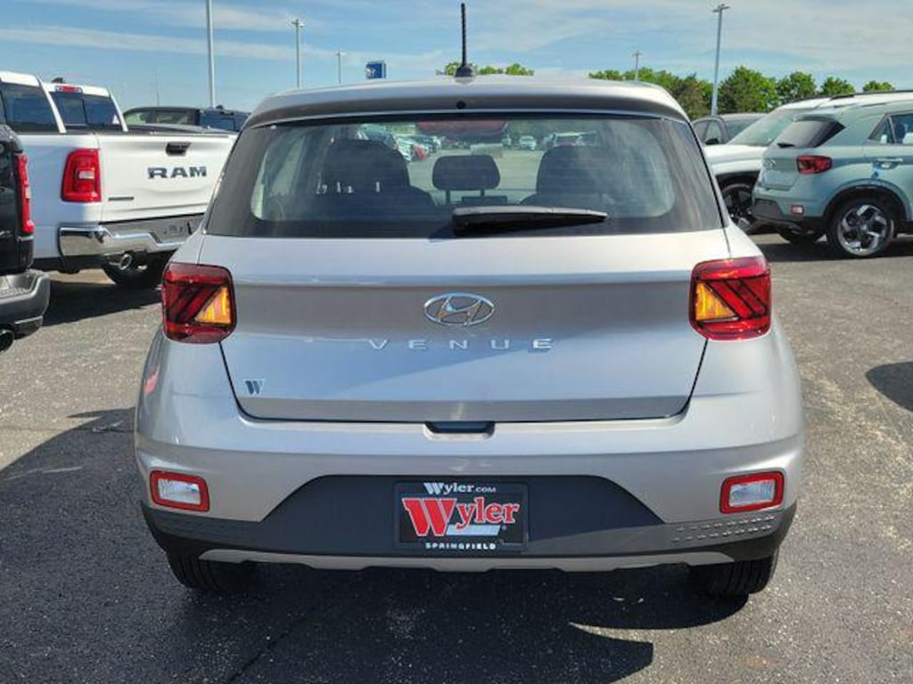 New 2026 Hyundai Venue SE SUV