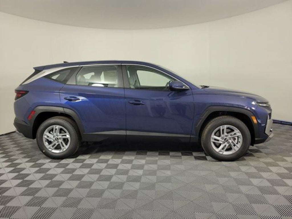 New 2026 Hyundai Tucson SE AWD SUV