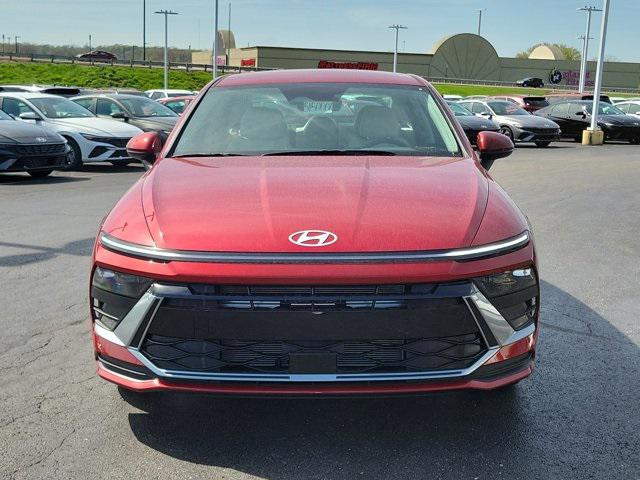 2025 Hyundai Sonata SE photo 2
