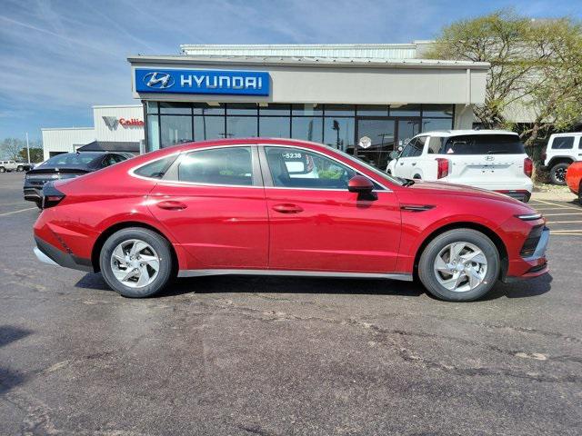 2025 Hyundai Sonata SE photo 3