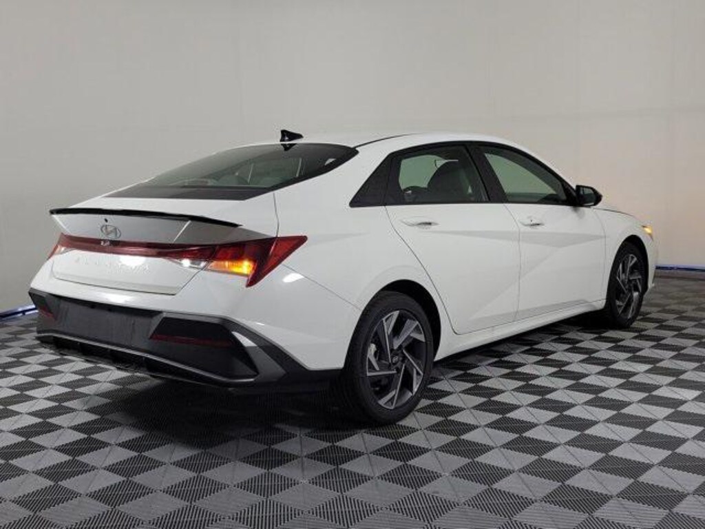 New 2025 Hyundai Elantra SEL Sport Sedan