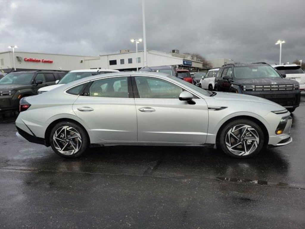 New 2026 Hyundai Sonata SEL Sport Sedan