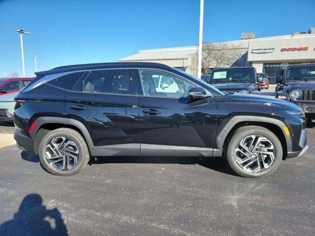 New 2026 Hyundai Tucson Limited AWD SUV