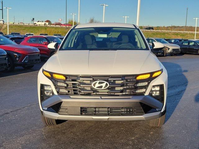 2026 Hyundai Tucson SE photo 2