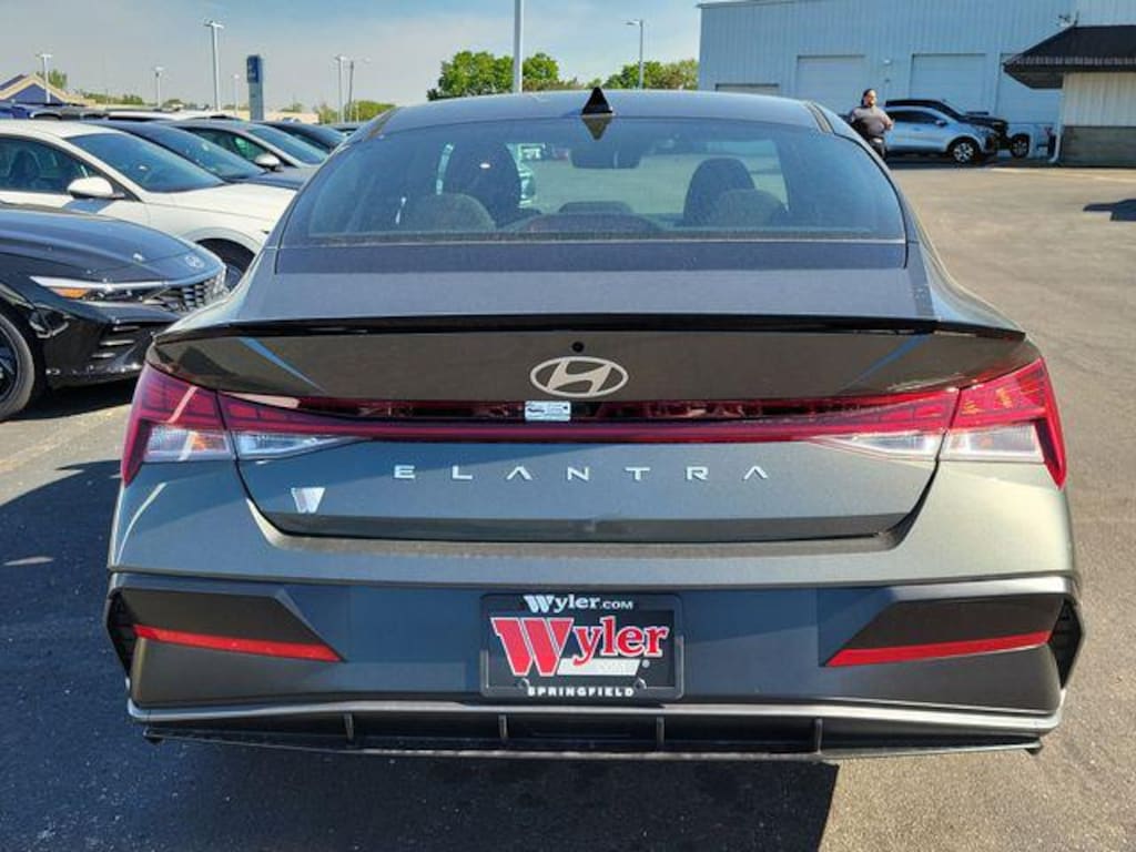 New 2026 Hyundai Elantra SEL Sport Premium Sedan