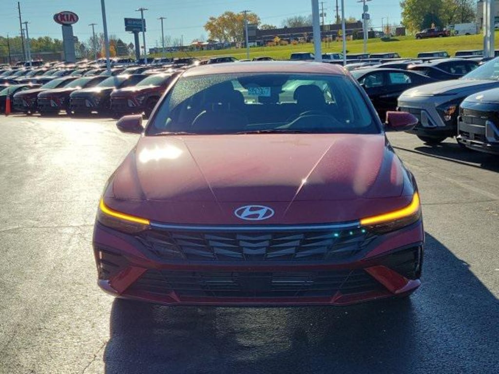 New 2026 Hyundai Elantra Limited Sedan