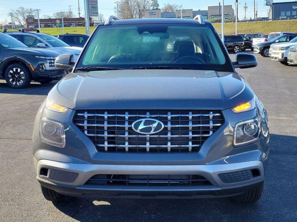 New 2026 Hyundai Venue SEL w/Two-Tone Roof SUV