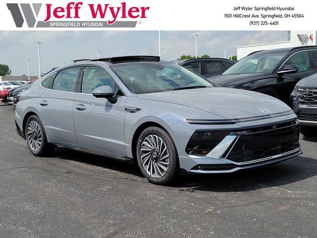 2025 Hyundai Sonata Hybrid Sedan 