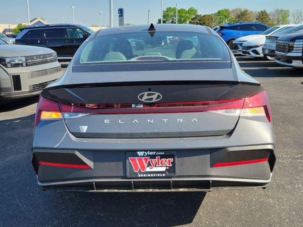 New 2026 Hyundai Elantra SEL Sport Sedan