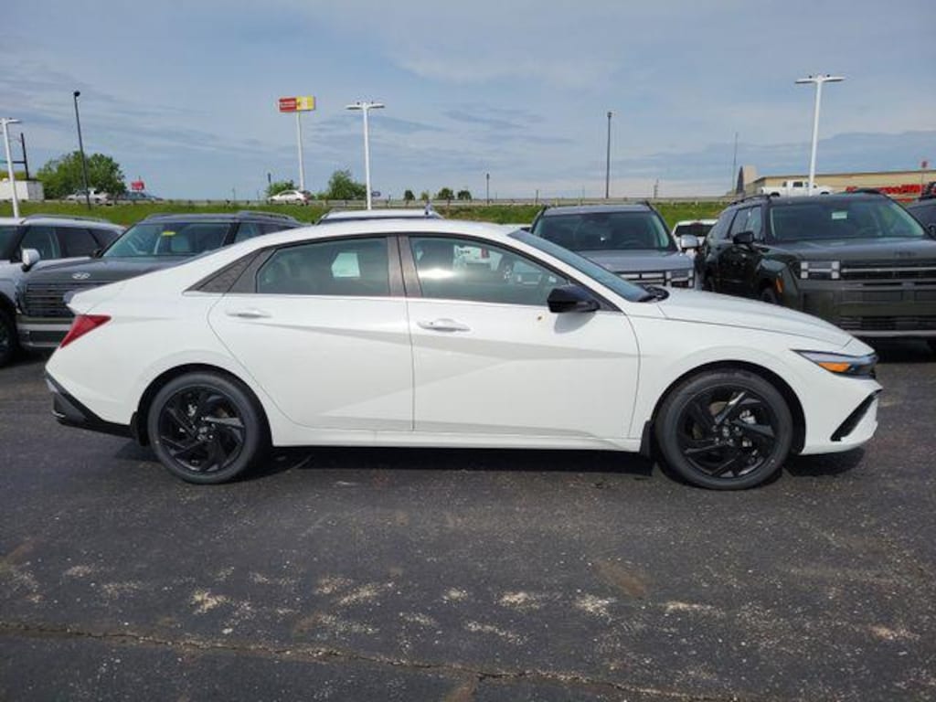New 2026 Hyundai Elantra SEL Sport Premium Sedan