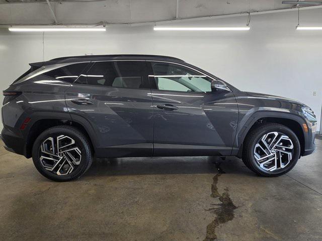 2025 Hyundai Tucson Limited photo 2