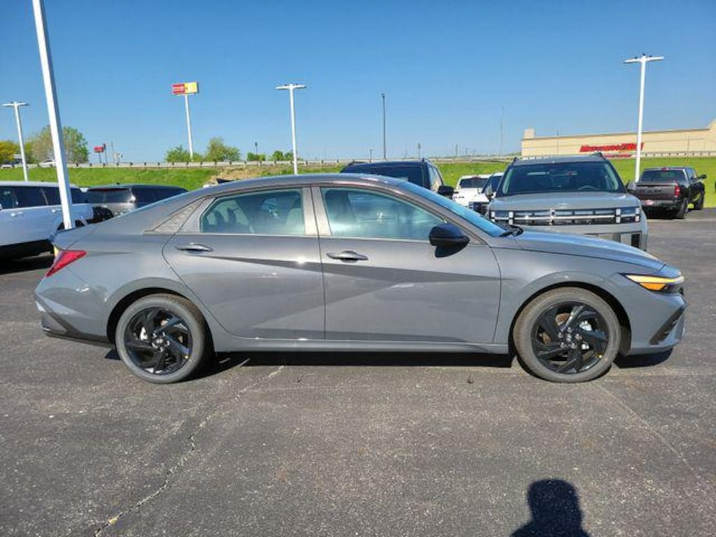 New 2026 Hyundai Elantra SEL Sport Sedan
