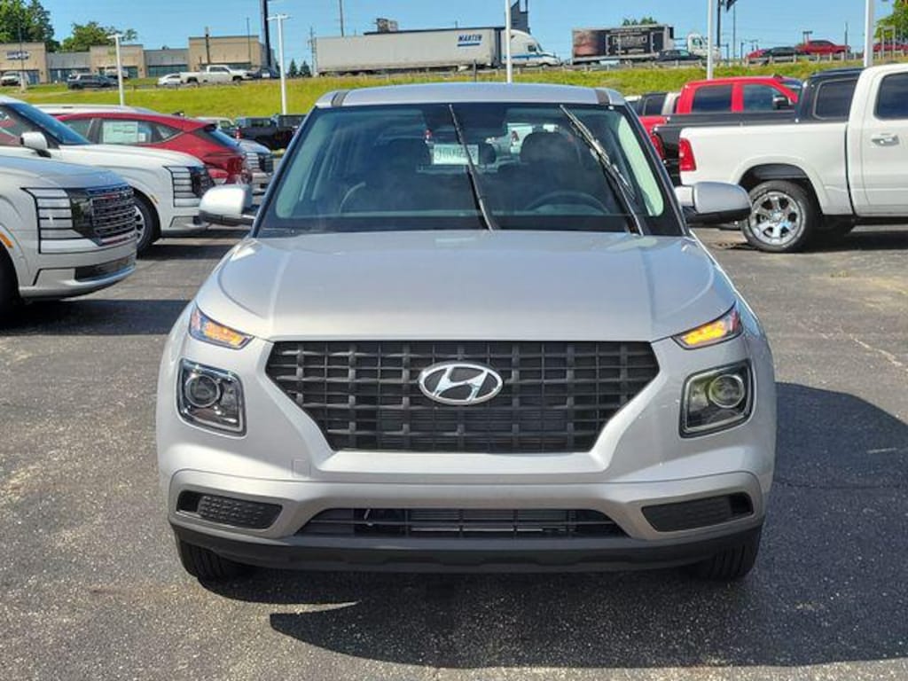 New 2026 Hyundai Venue SE SUV