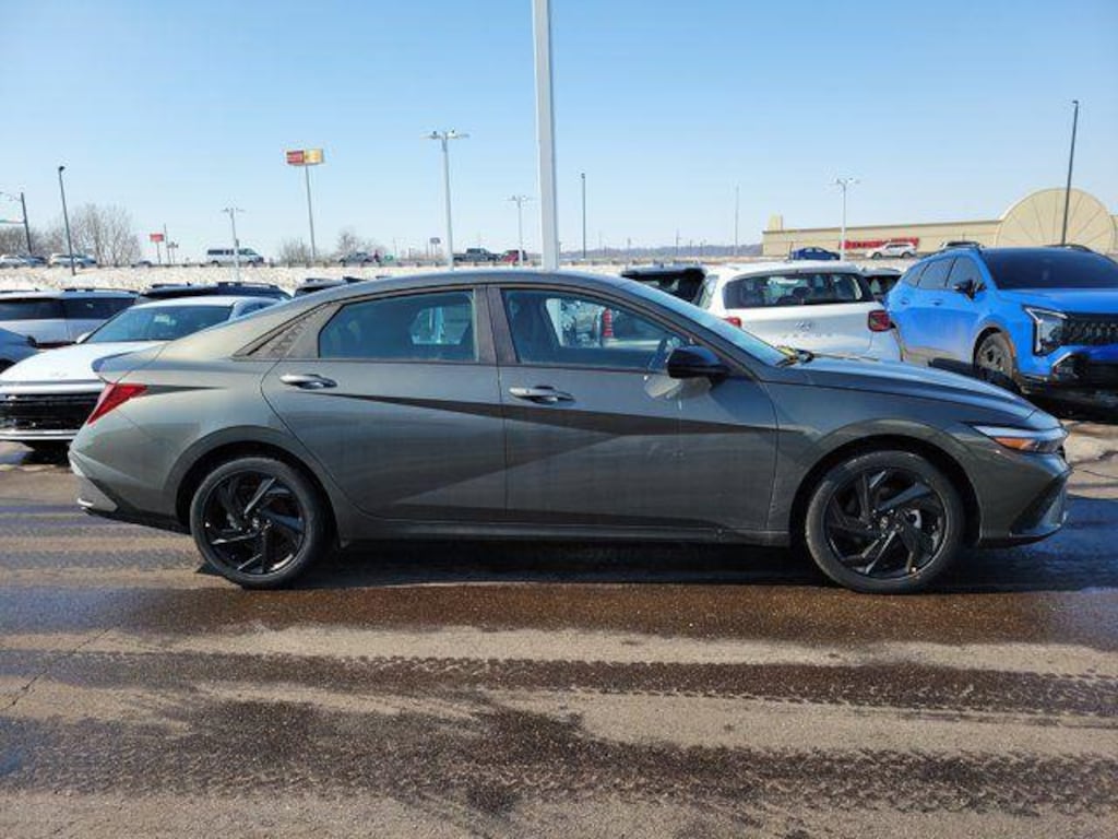 New 2026 Hyundai Elantra SEL Sport Sedan