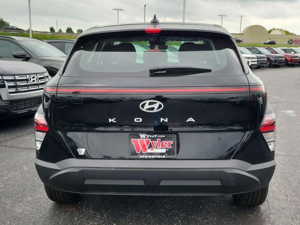 New 2026 Hyundai Kona SE FWD SUV