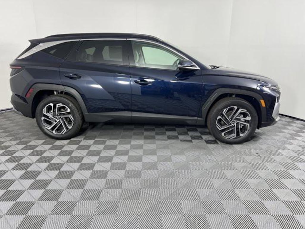 New 2025 Hyundai Tucson Hybrid Limited SUV