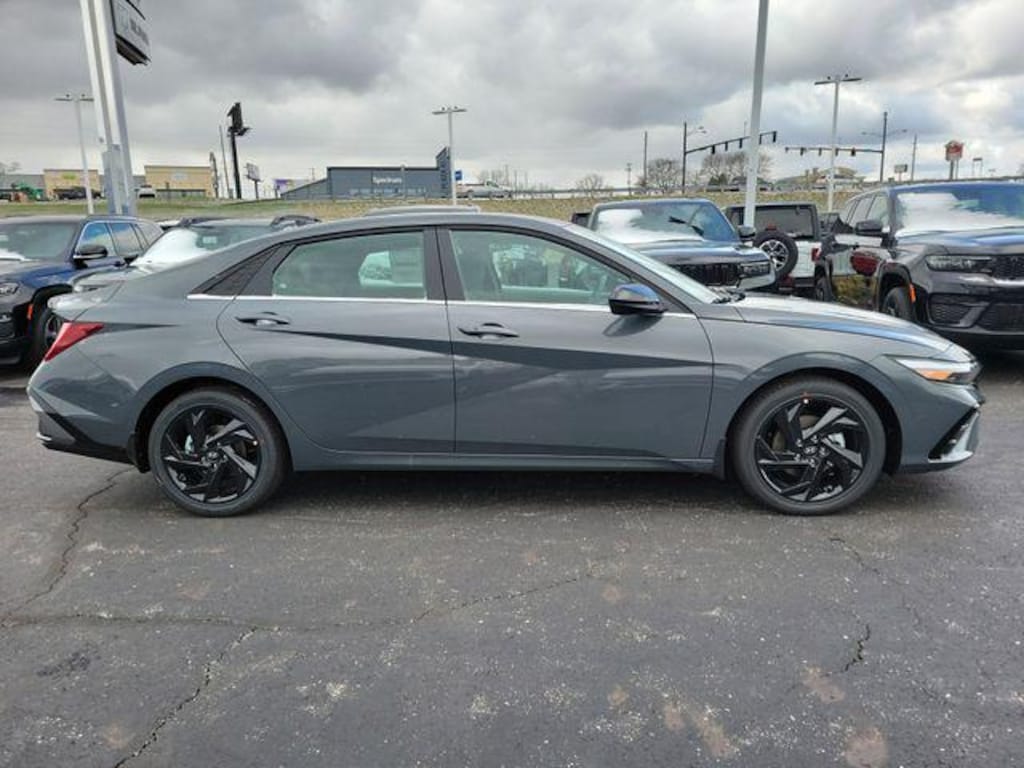 New 2026 Hyundai Elantra SEL Sport Premium Sedan