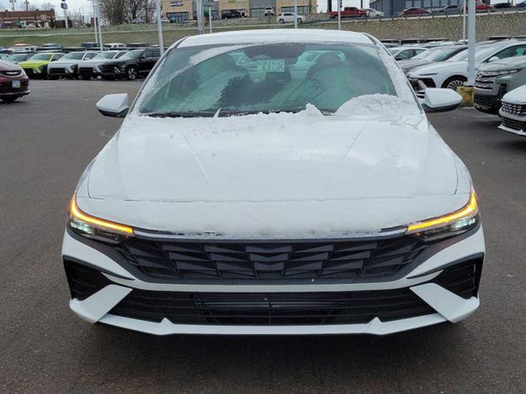 New 2026 Hyundai Elantra SE Sedan