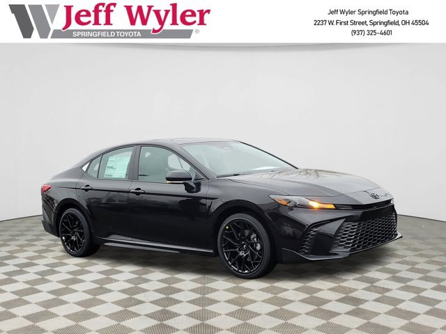 2026 Toyota Camry SE's photo