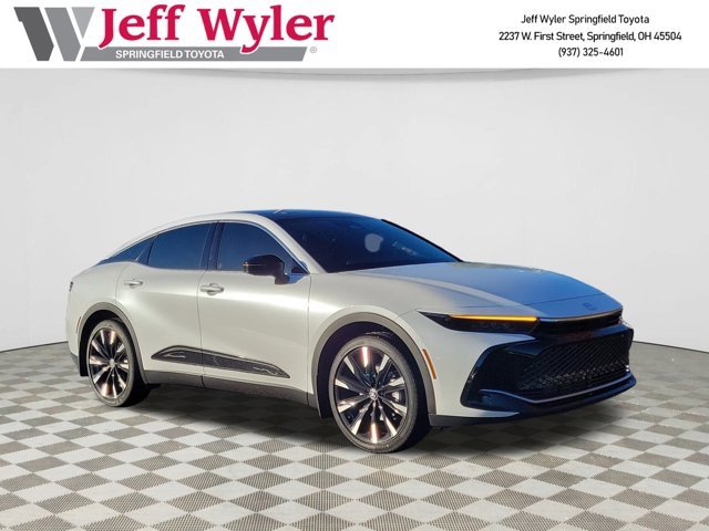 2026 Toyota Crown Platinum's photo