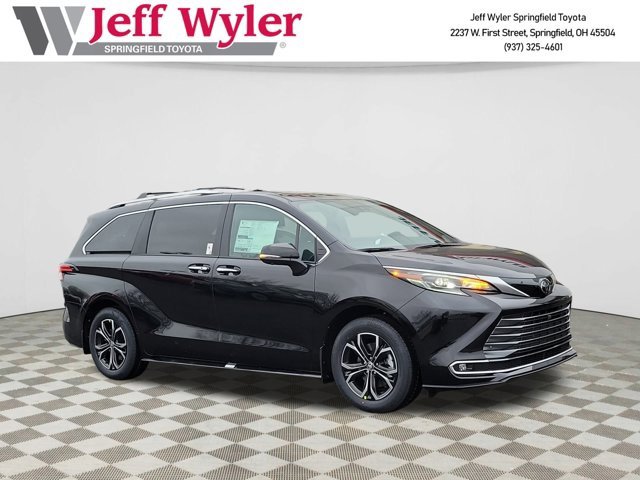 2026 Toyota Sienna Platinum's photo