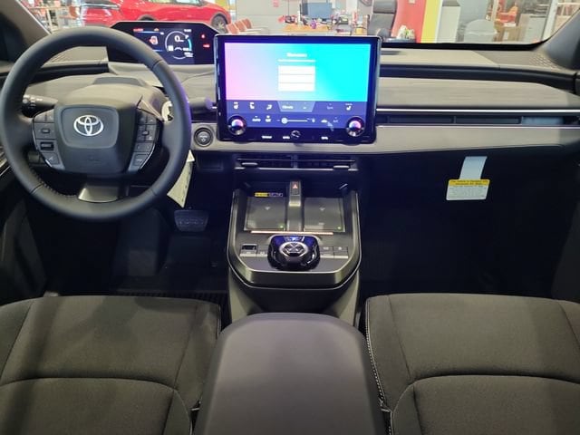 2026 Toyota C-HR SE - Photo 8