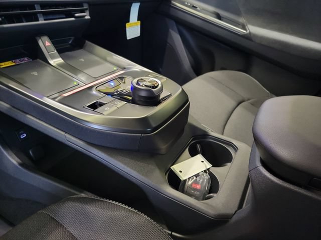 2026 Toyota C-HR SE - Photo 14