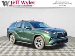 2025 Toyota Highlander XLE SUV