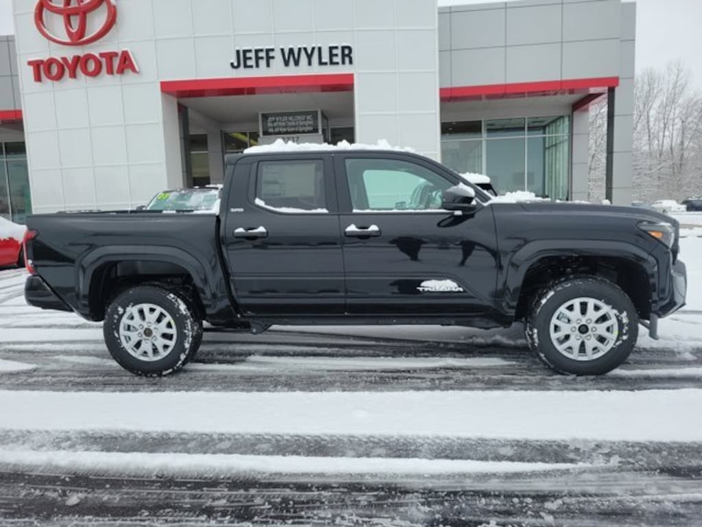 New 2025 Toyota Tacoma SR5 Truck Double Cab