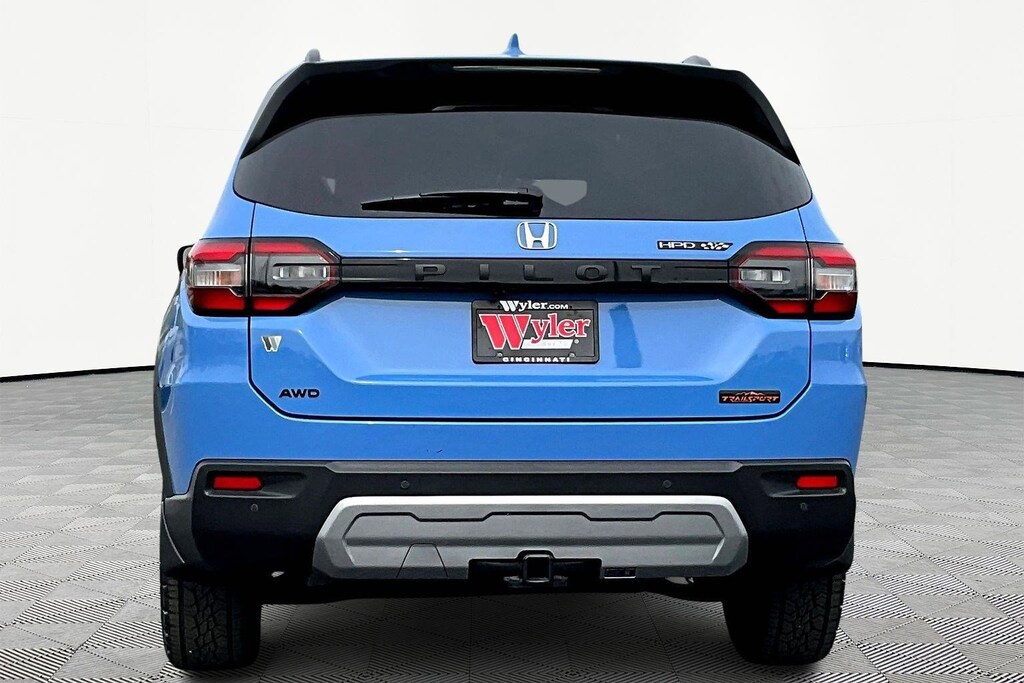 Used 2024 Honda Pilot TrailSport SUV