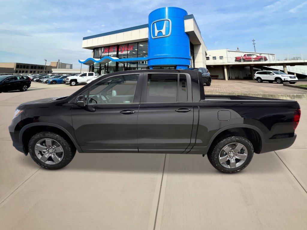 2025 Honda Ridgeline TrailSport photo 2