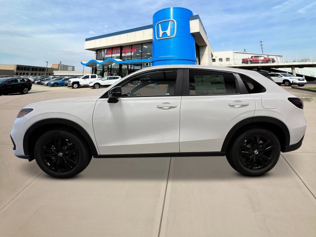2026 Honda HR-V Sport photo 2