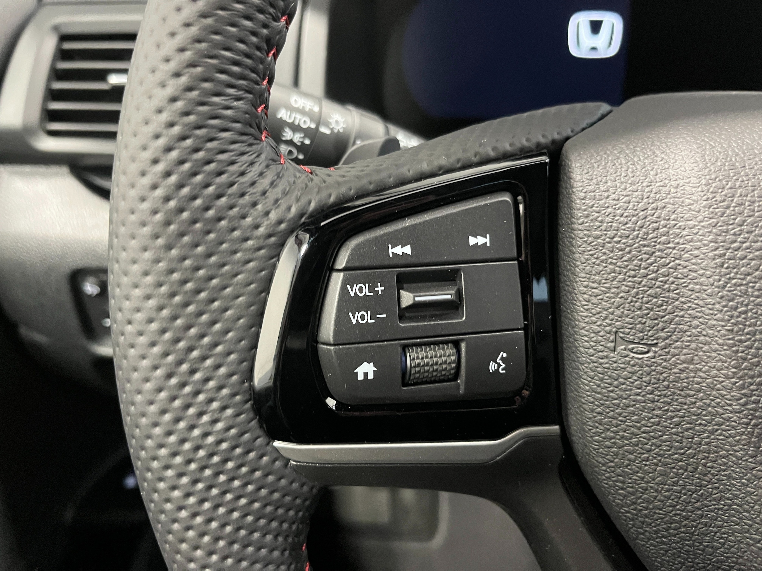 2026 Honda Ridgeline Black Edition - Photo 12