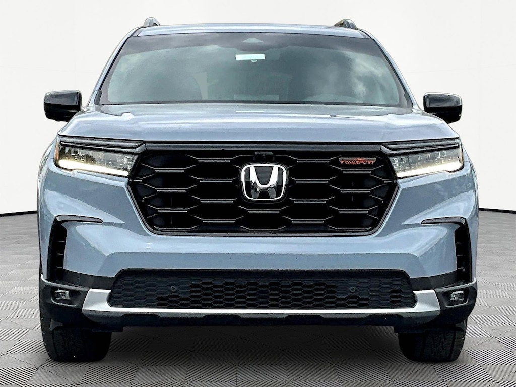 Used 2024 Honda Pilot TrailSport SUV