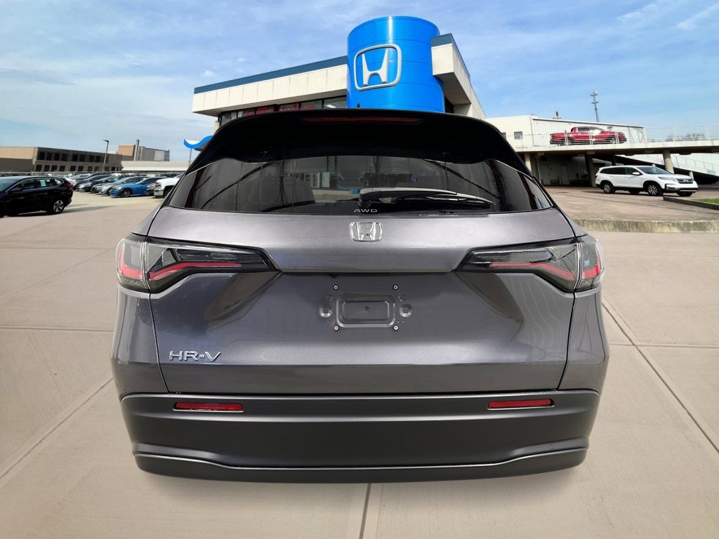 2026 Honda HR-V LX photo 4